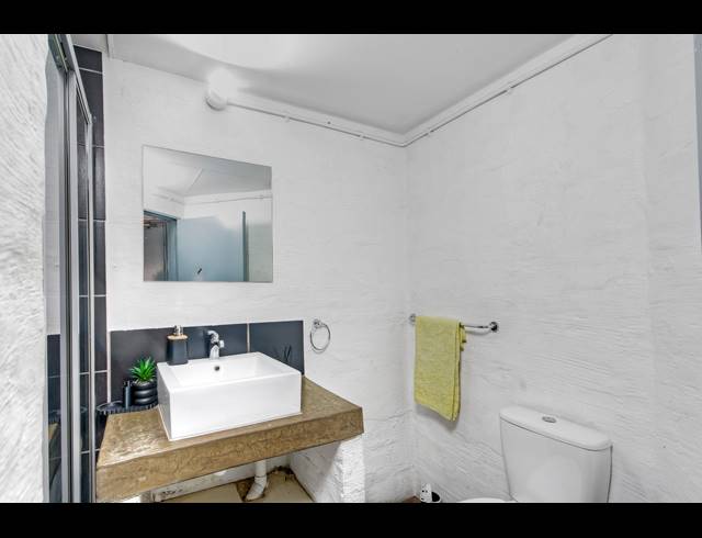 0.5 BEDROOM APARTMENT FOR SALE IN MABONENG